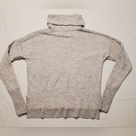 Vineyard Vines Women's Cashmere Blend Sweater Size XXS Preppy High Low Hem - Picture 2 of 8